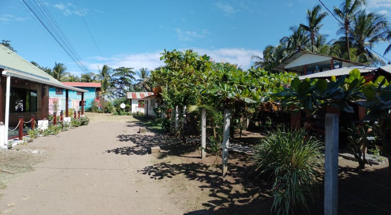 Micheck Beach House Tortuguero Exterior photo